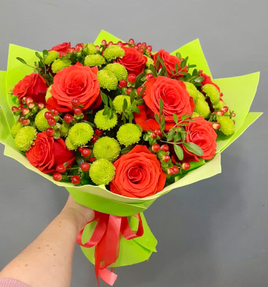 Букет цветов из: Хризантемы и Розы в Лобаново