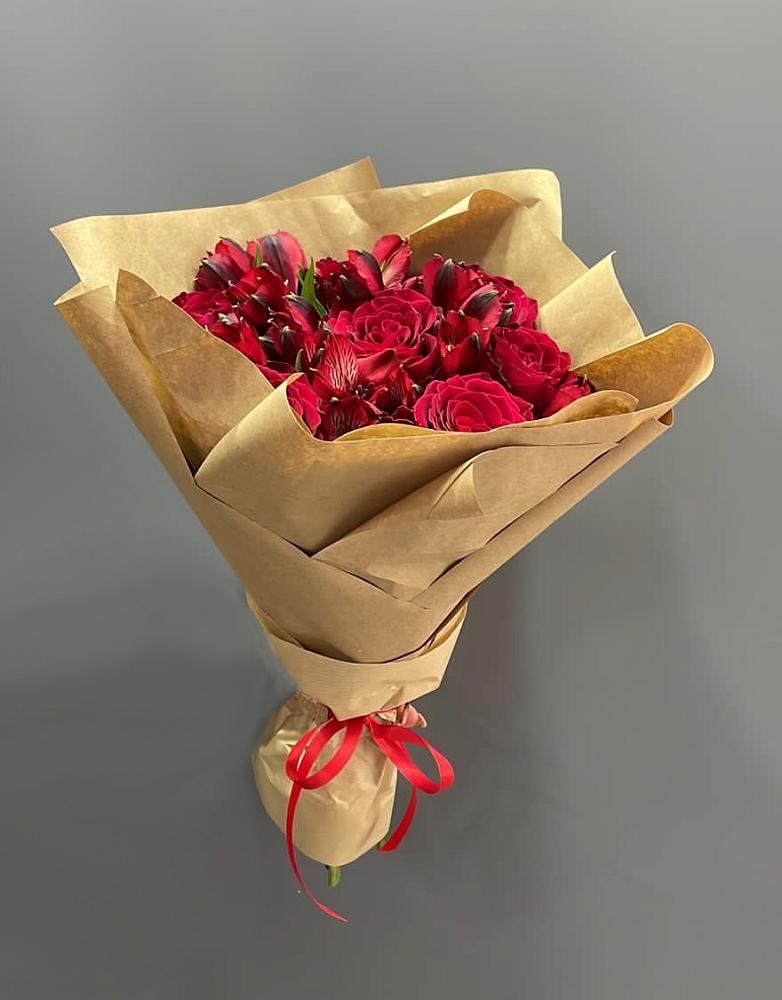 Букет цветов из: Альстромерии и Розы в Лобаново