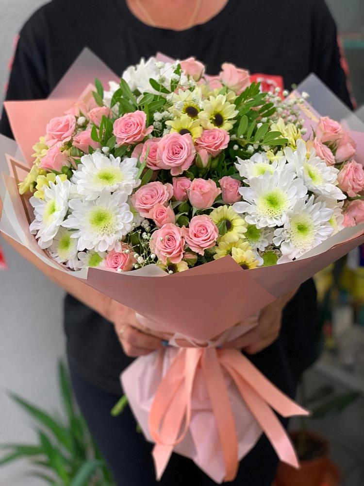 Букет цветов из: Розы и Хризантемы в Лобаново