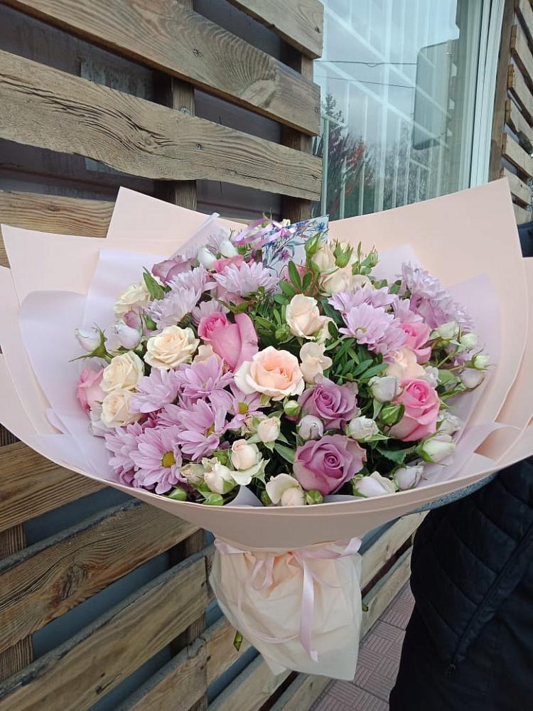 Букет цветов из: Розы и Хризантемы в Лобаново