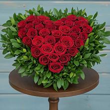 Цветочная композиция из Розы в виде сердца #REPLACE_PRED# Лобаново