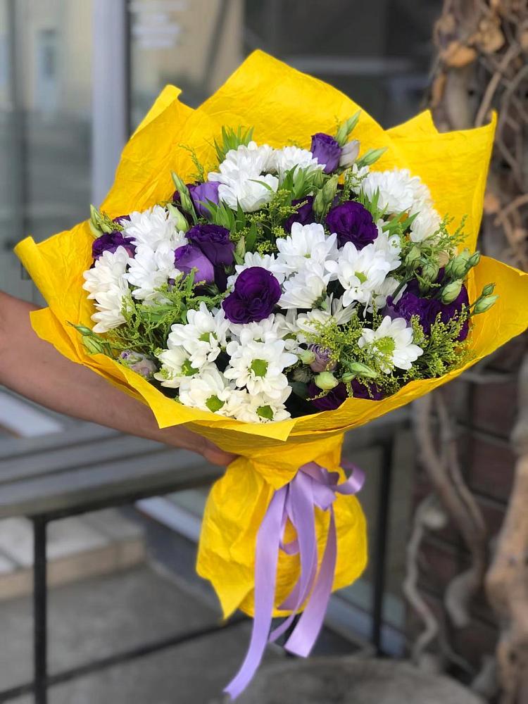 Букет цветов из: Ирисы, Хризантемы и Ромашки в Лобаново