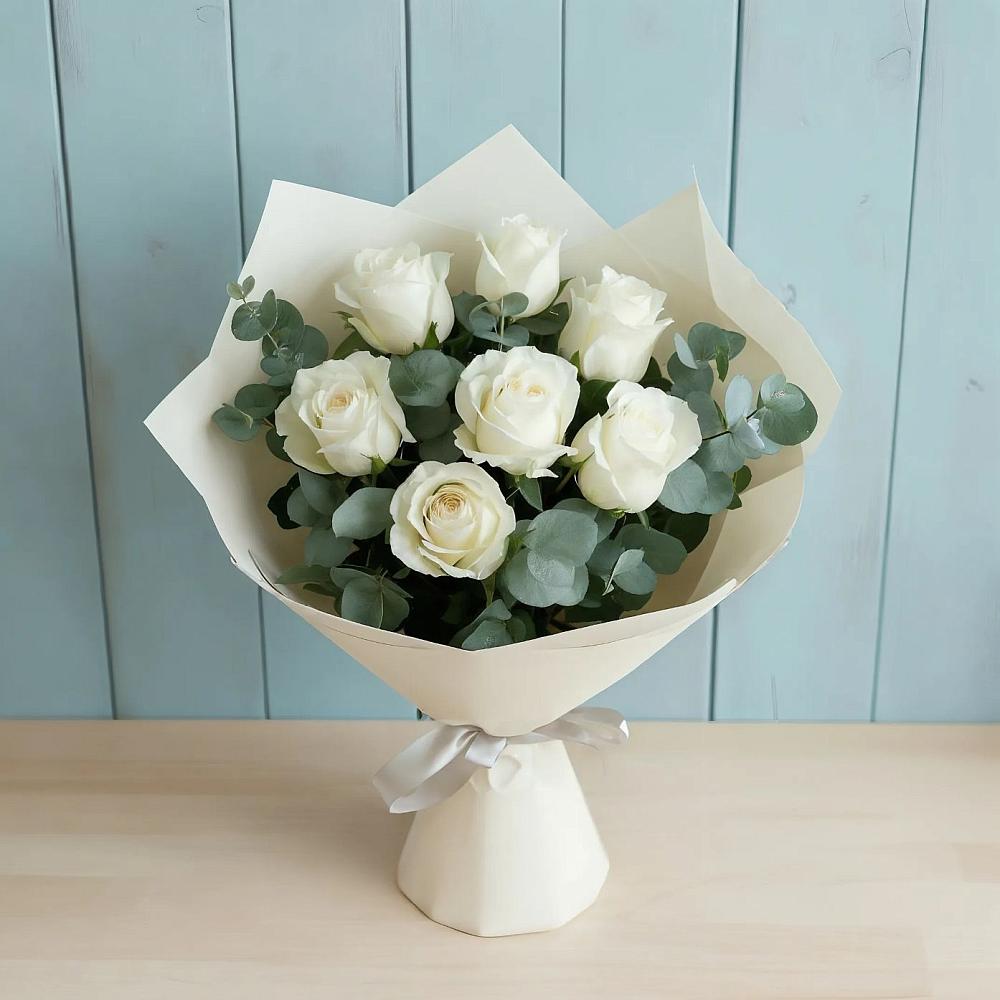 Букет Белые розы в Эвкалипте в Лобаново
