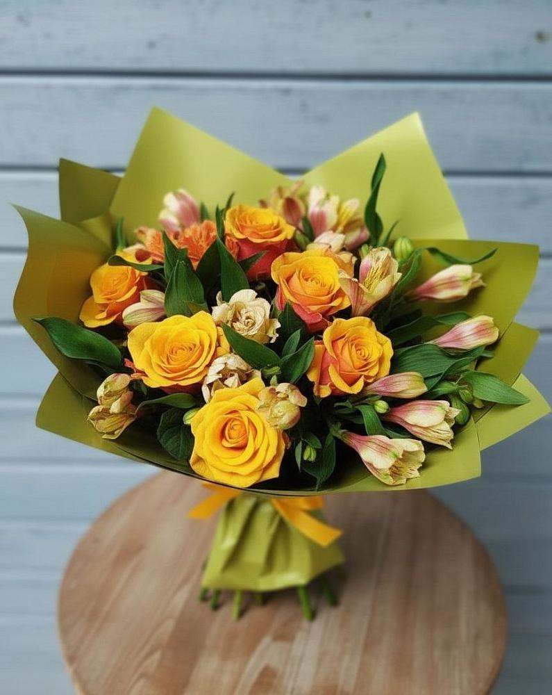 Букет цветов из: Альстромерии и Розы в Лобаново