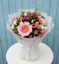 Букет цветов из:  Герберы, Альстромерии и Лизиантусы в Лобаново